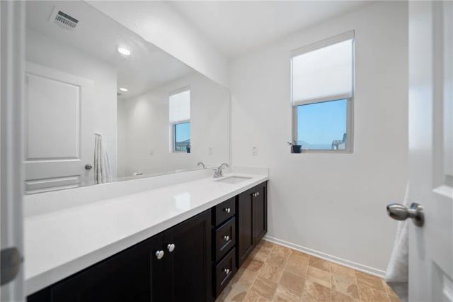 29554 Aramina Ct, Winchester, CA 92596