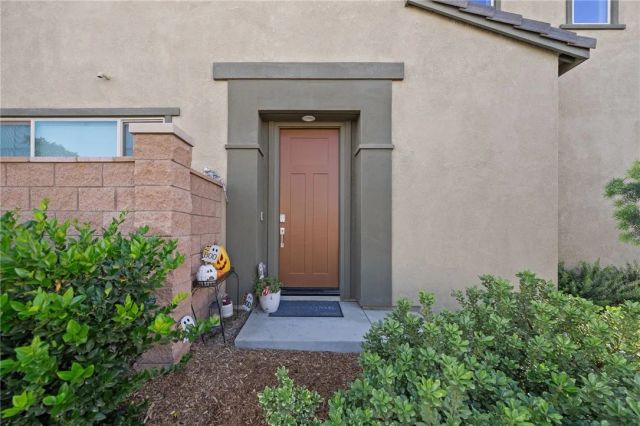 29554 Aramina Ct, Winchester, CA 92596