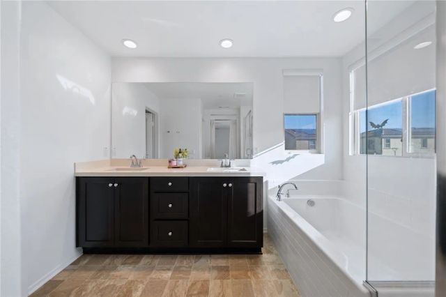 29554 Aramina Ct, Winchester, CA 92596