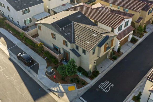 29554 Aramina Ct, Winchester, CA 92596