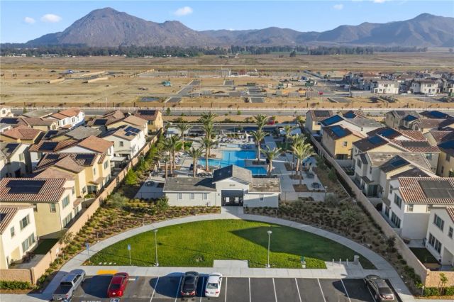 29554 Aramina Ct, Winchester, CA 92596