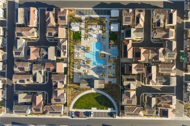 29554 Aramina Ct, Winchester, CA 92596