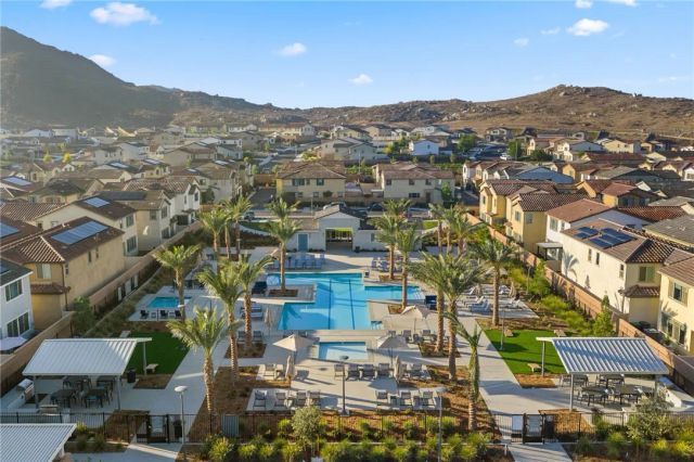 29554 Aramina Ct, Winchester, CA 92596