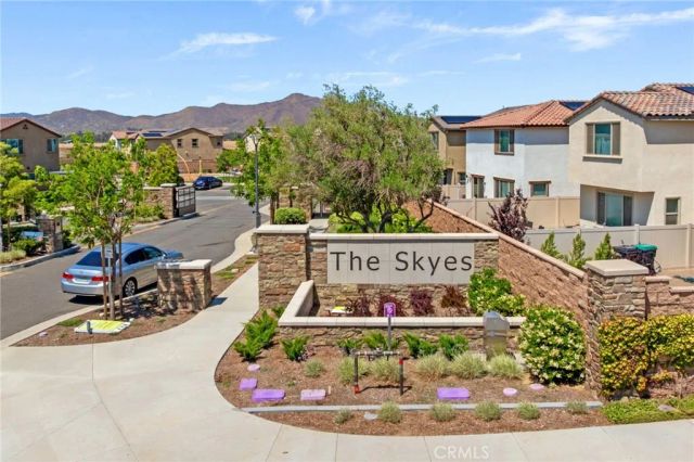 29554 Aramina Ct, Winchester, CA 92596