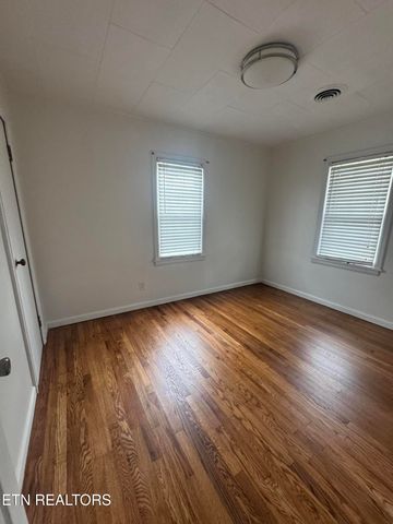 1633 Old Newport Hwy, Newport, TN 37821