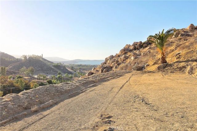 20653 Mustang, Lake Mathews, CA 92570