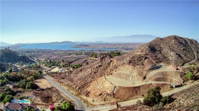 20653 Mustang, Lake Mathews, CA 92570