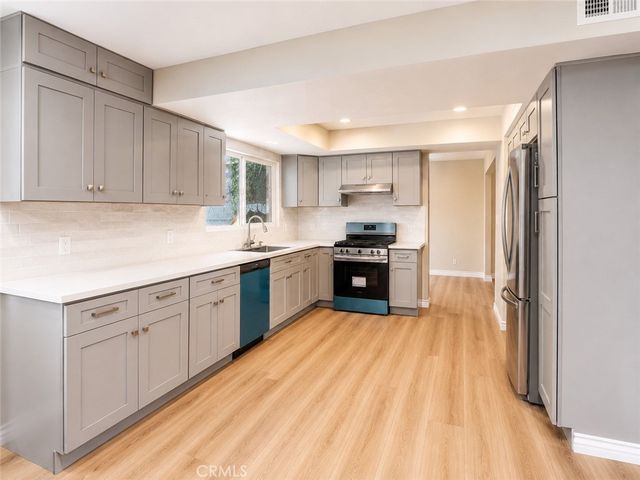 1118 W Orange, Santa Ana, CA 92706