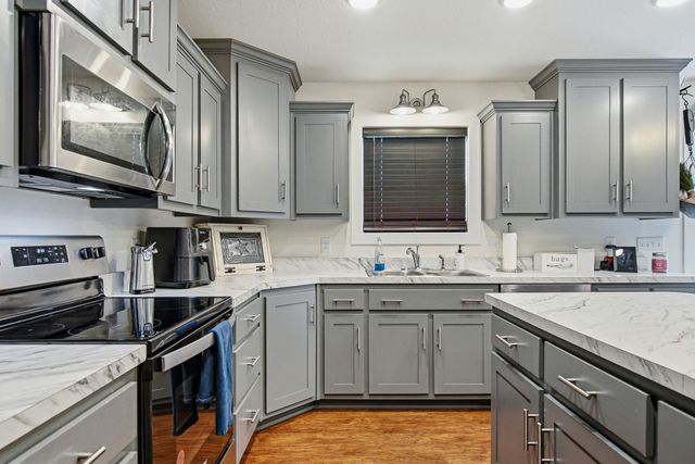 222 Hog Back Ridge Rd, Bethpage, TN 37022
