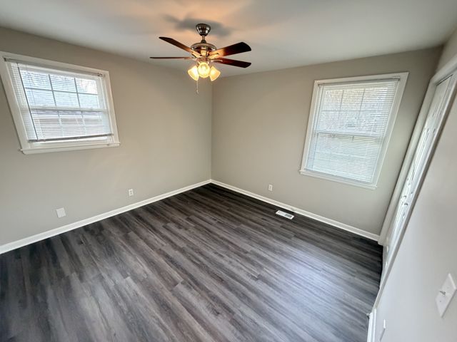 120 Roberta Dr, Hendersonville, TN 37075