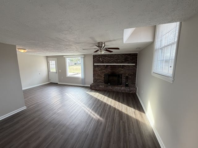 120 Roberta Dr, Hendersonville, TN 37075