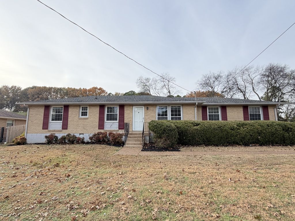 120 Roberta Dr, Hendersonville, TN 37075