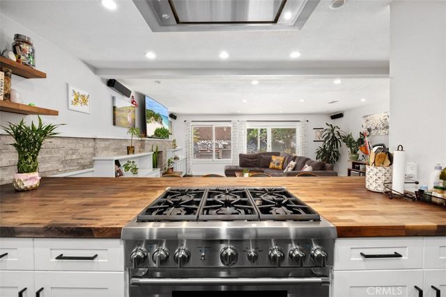 1815 Kinglet Court, Costa Mesa, CA 92626
