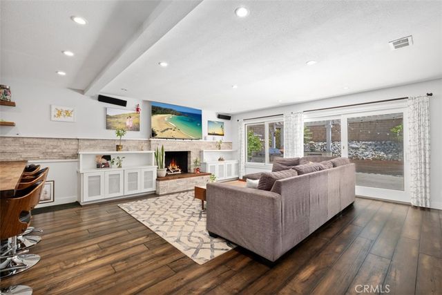 1815 Kinglet Court, Costa Mesa, CA 92626