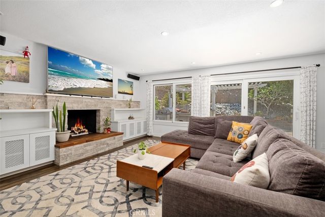 1815 Kinglet Court, Costa Mesa, CA 92626