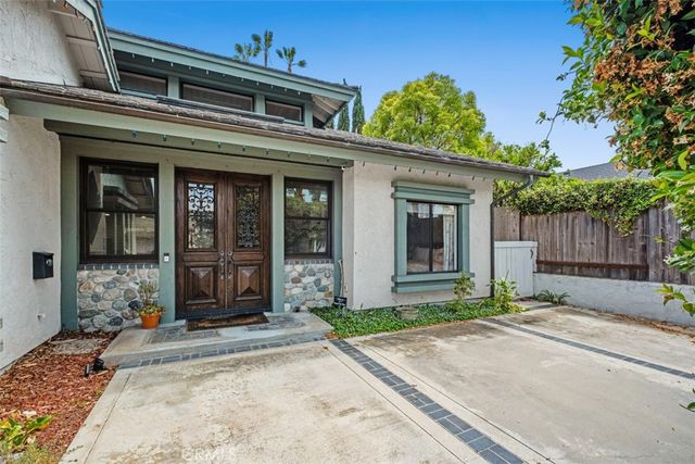 1815 Kinglet Court, Costa Mesa, CA 92626