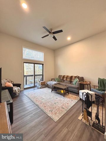 3211 CHAMPIONS DR, Wilmington, DE 19808