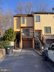 3211 CHAMPIONS DR, Wilmington, DE 19808