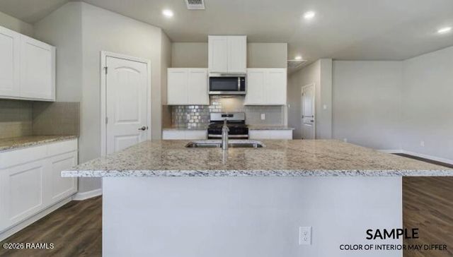 1515 Colonel Ridge, New Iberia, LA 70560