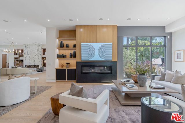 5354 Vanalden Avenue, Tarzana (los Angeles), CA 91356