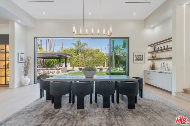 5354 Vanalden Avenue, Tarzana (los Angeles), CA 91356