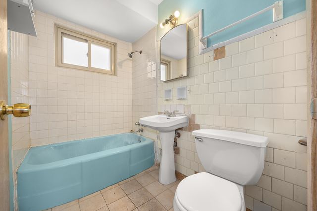 2905 W 102nd Place, Chicago, IL 60655