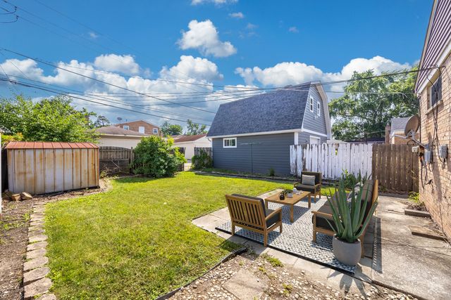 2905 W 102nd Place, Chicago, IL 60655
