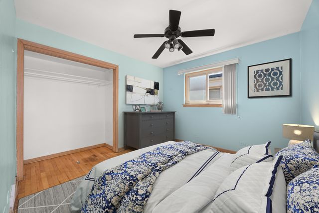 2905 W 102nd Place, Chicago, IL 60655
