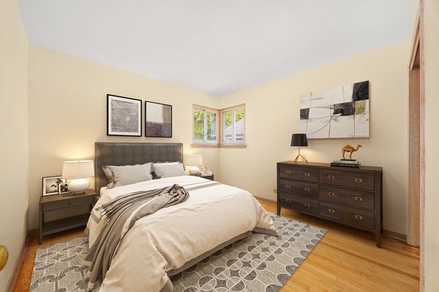 2905 W 102nd Place, Chicago, IL 60655