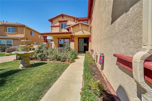 43521 Blossom, Lancaster, CA 93536