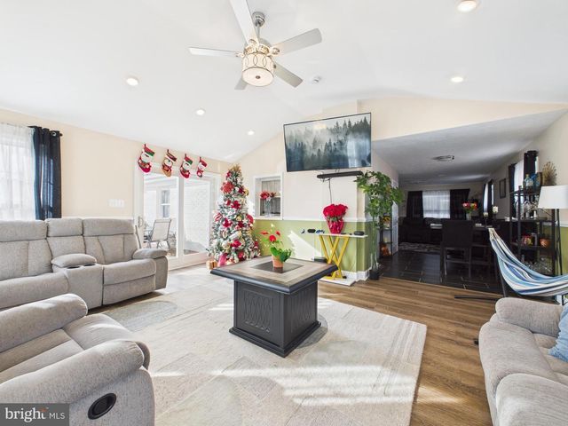 6803 INGRAHAM ST, Riverdale, MD 20737