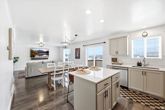 1715 S SAWTOOTH BLVD, Santaquin, UT 84655