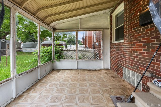 1886 15th Street, Wyandotte, MI 48192
