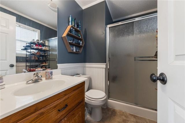 303 Porter Drive, Smithville, MO 64089