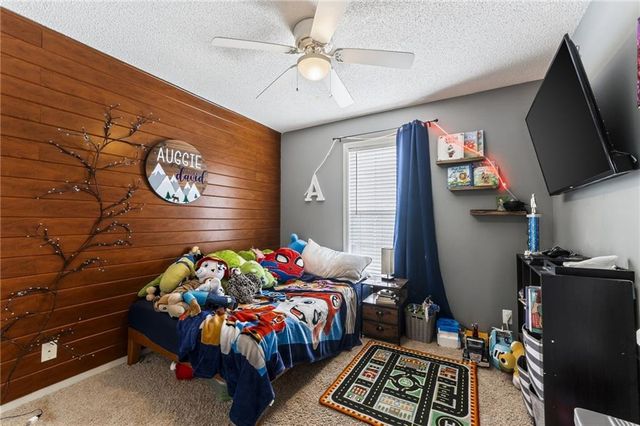 303 Porter Drive, Smithville, MO 64089