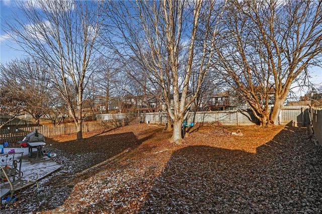 303 Porter Drive, Smithville, MO 64089