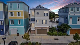 5886 Shell Cove DR, Cape Coral, FL 33914