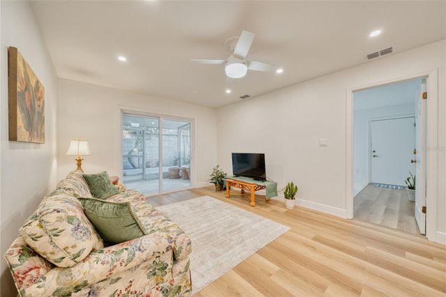 2084 COUNTRYSIDE CIRCLE S 25, Orlando, FL 32804