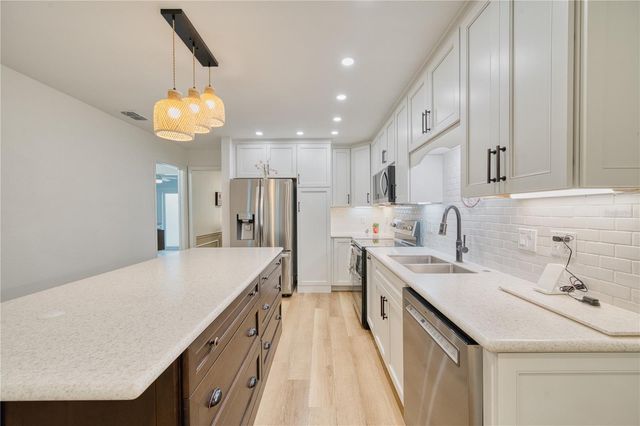 2084 COUNTRYSIDE CIRCLE S 25, Orlando, FL 32804