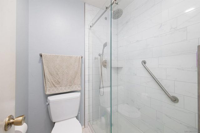 1828 Donahue Dr, El Cajon, CA 92019