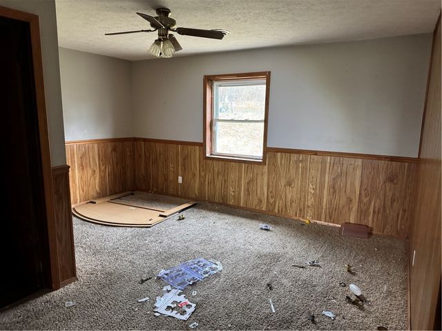 1097 Cedar Ave, Sharon, PA 16146