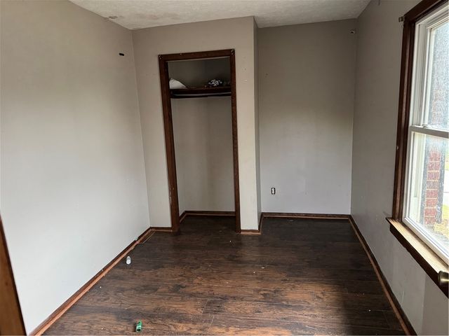 1097 Cedar Ave, Sharon, PA 16146