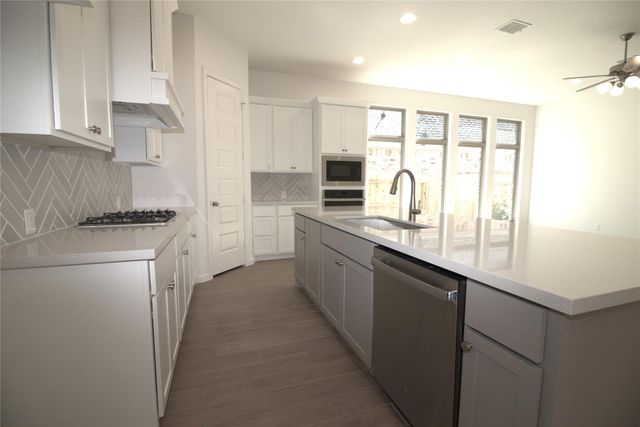 16750 Yaklin Meadow Court, Humble, TX 77346