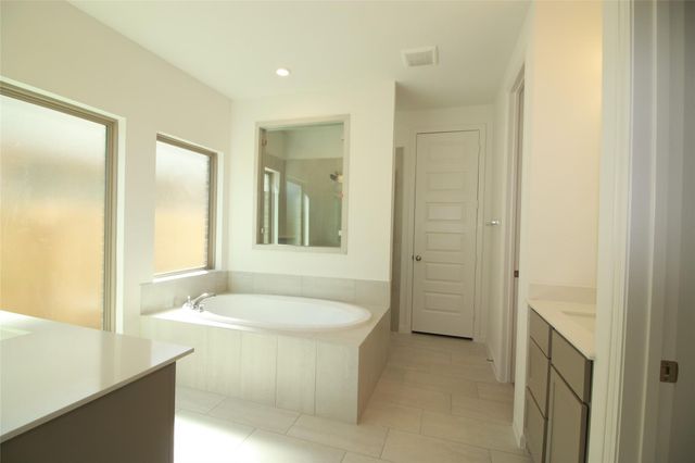 16750 Yaklin Meadow Court, Humble, TX 77346