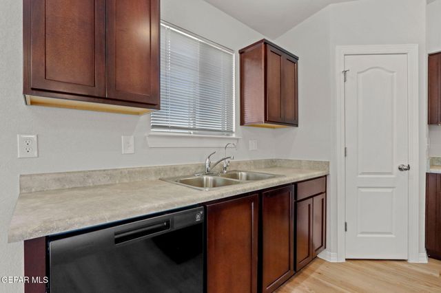 14545 Faxon Yucca Avenue, Horizon City, TX 79928