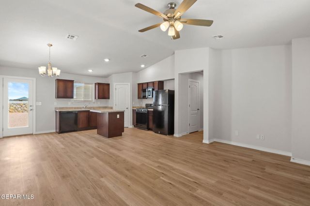 14545 Faxon Yucca Avenue, Horizon City, TX 79928