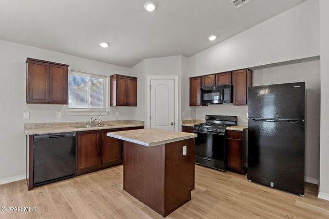 14545 Faxon Yucca Avenue, Horizon City, TX 79928