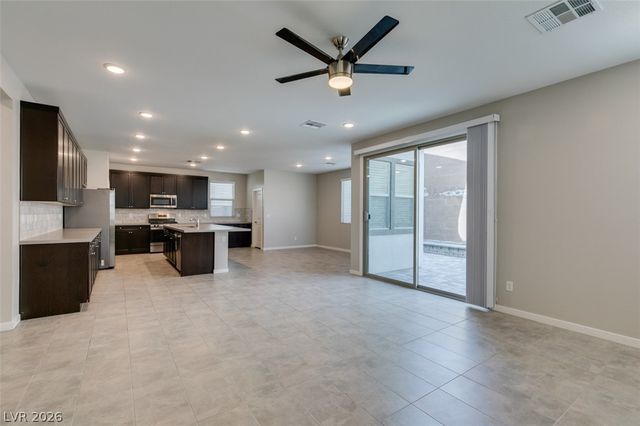 520 Founders Creek Avenue, North Las Vegas, NV 89084