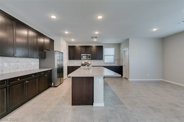 520 Founders Creek Avenue, North Las Vegas, NV 89084