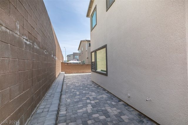 520 Founders Creek Avenue, North Las Vegas, NV 89084